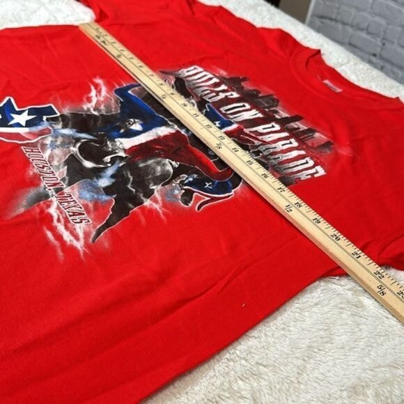 Bulls on Parade Houston Texans Red Tee size Large NWOT Gildan Preshrunk Cotton - Picture 9 of 12